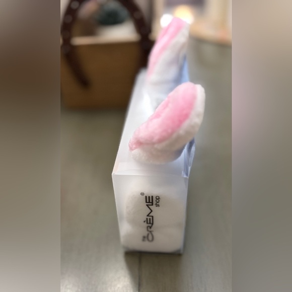 The Crème Shop 3D Teddy Headband Bunny Plush Spa Headband Pink White NWT - Picture 7 of 9